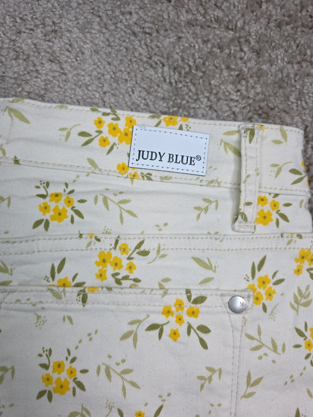 Judy Blue Los Angeles Floral Print Denim Shorts   Women Size M - Picture 6 of 11